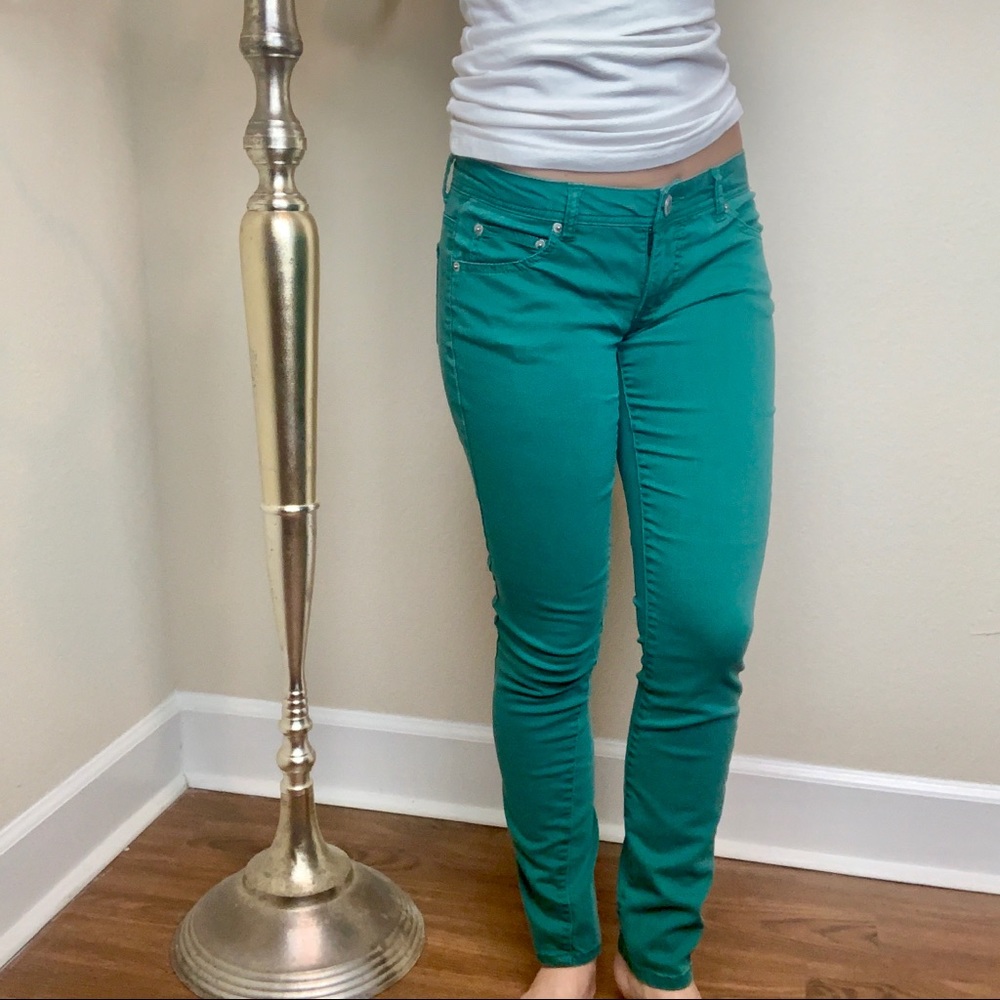 🖤 Mossimo Green Pants